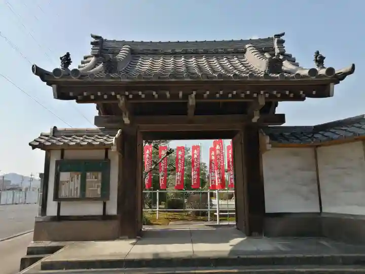 長福寺の山門・神門