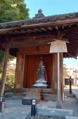 西新井大師総持寺の地蔵