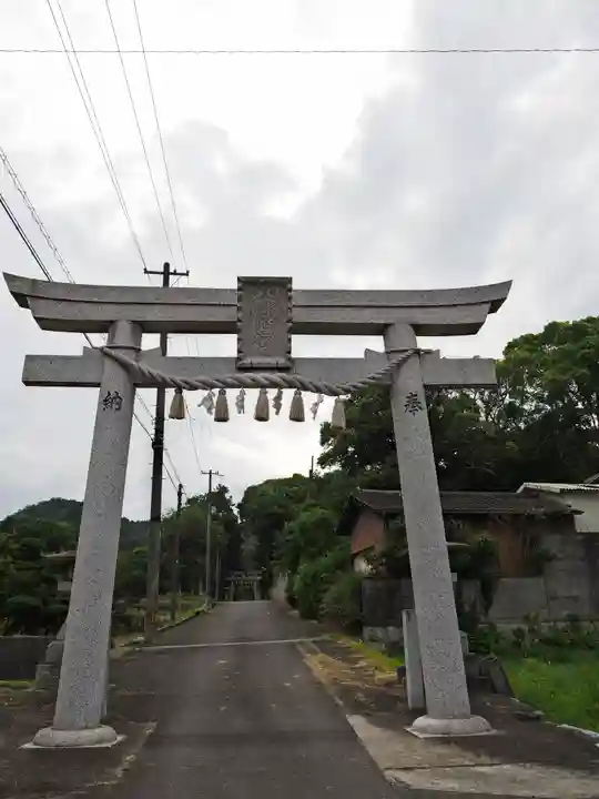 鴨部神社の鳥居