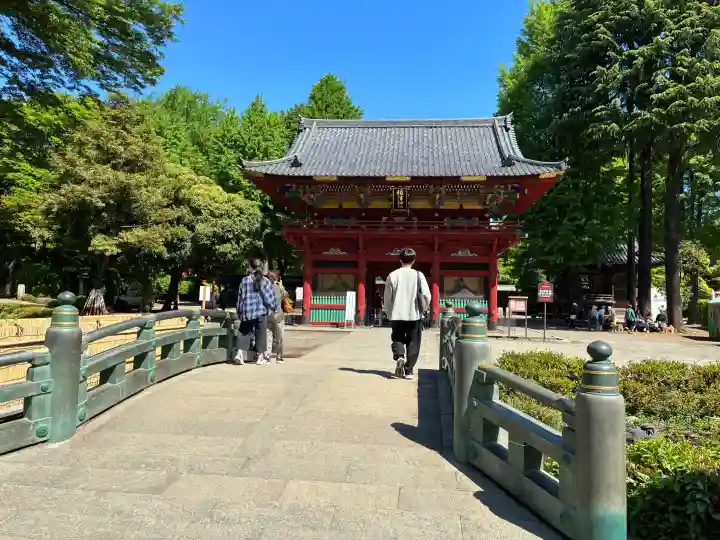 根津神社の{uncategorized: "未分類", other: "その他", undefined: "問題あり", building: "その他建物", grave: "お墓", sacred_gate: "鳥居", guardian: "狛犬", statue: "像", buddha: "仏像", history: "歴史", nature: "自然", garden: "庭園", animal: "動物", pagoda: "塔", temizu: "手水舎", mountain_gate: "山門・神門", sanctuary: "本殿・本堂", subordinate: "末社・摂社", art: "芸術", scenery: "景色", jizo: "地蔵", ema: "絵馬", goshuin: "御朱印", omikuji: "おみくじ", items: "授与品その他", amulet: "お守り", goshuincho: "御朱印帳", eats: "食事", festival: "お祭り", votive_dance: "神楽", shichigosan: "七五三参", wedding: "結婚式", experience: "体験その他", initially: "初詣", around: "周辺", anti_infection: "感染症対策"}