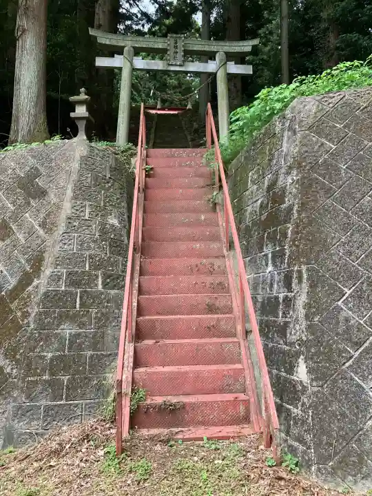 山田箒根神社の鳥居