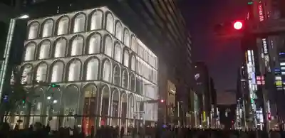 三囲神社銀座摂社の周辺