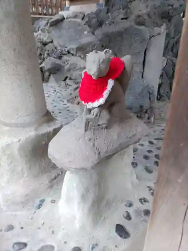 被官稲荷神社の狛犬