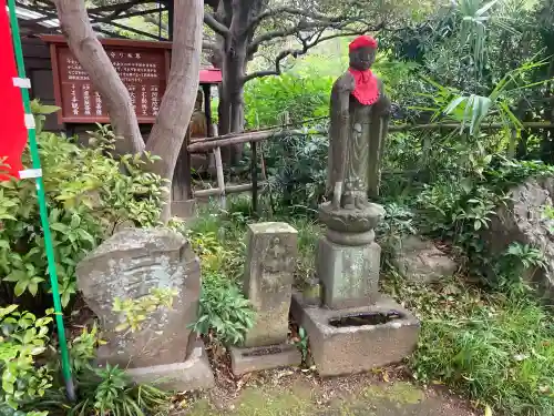 興禅寺の{uncategorized: "未分類", other: "その他", undefined: "問題あり", building: "その他建物", grave: "お墓", sacred_gate: "鳥居", guardian: "狛犬", statue: "像", buddha: "仏像", history: "歴史", nature: "自然", garden: "庭園", animal: "動物", pagoda: "塔", temizu: "手水舎", mountain_gate: "山門・神門", sanctuary: "本殿・本堂", subordinate: "末社・摂社", art: "芸術", scenery: "景色", jizo: "地蔵", ema: "絵馬", goshuin: "御朱印", omikuji: "おみくじ", items: "授与品その他", amulet: "お守り", goshuincho: "御朱印帳", eats: "食事", festival: "お祭り", votive_dance: "神楽", shichigosan: "七五三参", wedding: "結婚式", experience: "体験その他", initially: "初詣", around: "周辺", anti_infection: "感染症対策"}