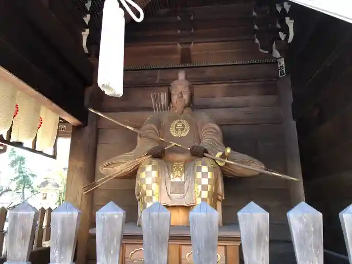桑名宗社(春日神社)の像