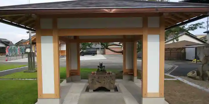 法蓮寺の手水舎