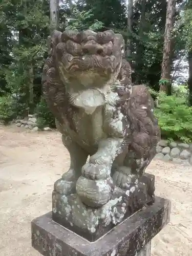 神明神社の狛犬