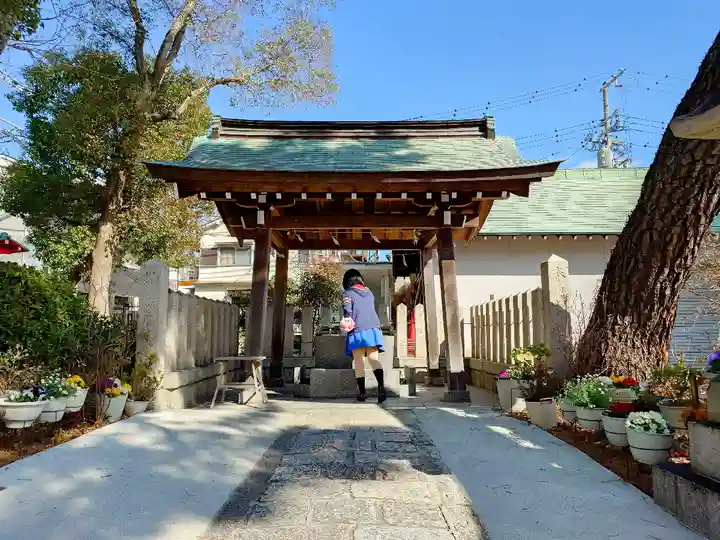 生島神社の手水舎