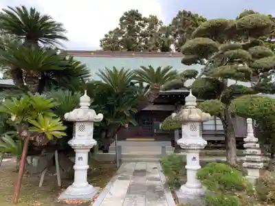 住吉寺の本殿・本堂