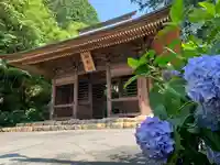 普門寺(切り絵御朱印発祥の寺)の山門・神門