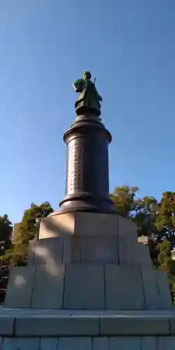 靖國神社の像