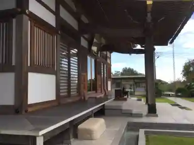 長福寺の本殿・本堂