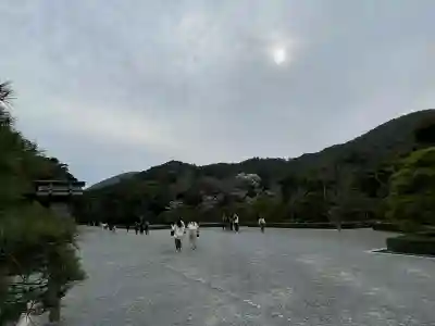 伊勢神宮内宮（皇大神宮）の{uncategorized: "未分類", other: "その他", undefined: "問題あり", building: "その他建物", grave: "お墓", sacred_gate: "鳥居", guardian: "狛犬", statue: "像", buddha: "仏像", history: "歴史", nature: "自然", garden: "庭園", animal: "動物", pagoda: "塔", temizu: "手水舎", mountain_gate: "山門・神門", sanctuary: "本殿・本堂", subordinate: "末社・摂社", art: "芸術", scenery: "景色", jizo: "地蔵", ema: "絵馬", goshuin: "御朱印", omikuji: "おみくじ", items: "授与品その他", amulet: "お守り", goshuincho: "御朱印帳", eats: "食事", festival: "お祭り", votive_dance: "神楽", shichigosan: "七五三参", wedding: "結婚式", experience: "体験その他", initially: "初詣", around: "周辺", anti_infection: "感染症対策"}