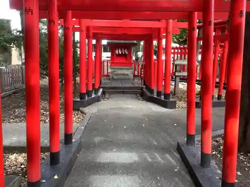 闇之森八幡社の末社・摂社