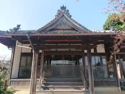 薬師堂の本殿・本堂