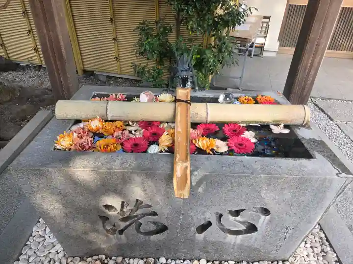 蛇窪神社の{uncategorized: "未分類", other: "その他", undefined: "問題あり", building: "その他建物", grave: "お墓", sacred_gate: "鳥居", guardian: "狛犬", statue: "像", buddha: "仏像", history: "歴史", nature: "自然", garden: "庭園", animal: "動物", pagoda: "塔", temizu: "手水舎", mountain_gate: "山門・神門", sanctuary: "本殿・本堂", subordinate: "末社・摂社", art: "芸術", scenery: "景色", jizo: "地蔵", ema: "絵馬", goshuin: "御朱印", omikuji: "おみくじ", items: "授与品その他", amulet: "お守り", goshuincho: "御朱印帳", eats: "食事", festival: "お祭り", votive_dance: "神楽", shichigosan: "七五三参", wedding: "結婚式", experience: "体験その他", initially: "初詣", around: "周辺", anti_infection: "感染症対策"}