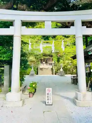 御霊神社の{uncategorized: "未分類", other: "その他", undefined: "問題あり", building: "その他建物", grave: "お墓", sacred_gate: "鳥居", guardian: "狛犬", statue: "像", buddha: "仏像", history: "歴史", nature: "自然", garden: "庭園", animal: "動物", pagoda: "塔", temizu: "手水舎", mountain_gate: "山門・神門", sanctuary: "本殿・本堂", subordinate: "末社・摂社", art: "芸術", scenery: "景色", jizo: "地蔵", ema: "絵馬", goshuin: "御朱印", omikuji: "おみくじ", items: "授与品その他", amulet: "お守り", goshuincho: "御朱印帳", eats: "食事", festival: "お祭り", votive_dance: "神楽", shichigosan: "七五三参", wedding: "結婚式", experience: "体験その他", initially: "初詣", around: "周辺", anti_infection: "感染症対策"}