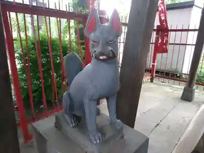 三和稲荷神社の狛犬