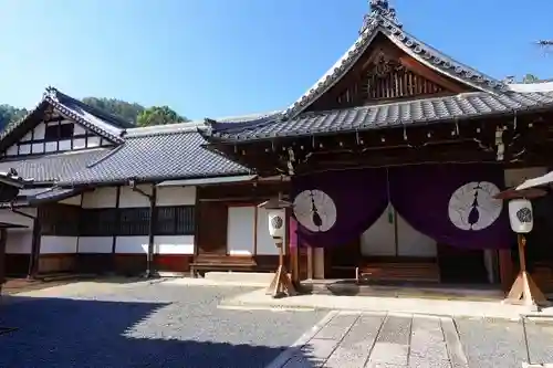 光明寺（粟生光明寺）の本殿