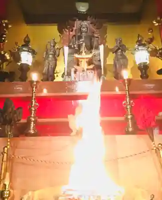 成田山瀧泉寺の仏像