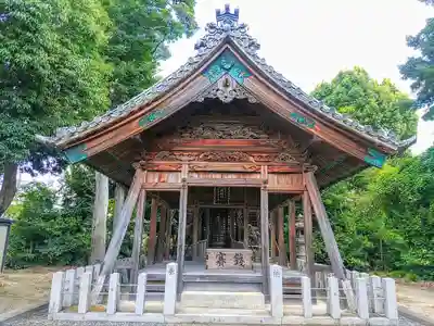 県明社の本殿・本堂