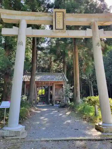 二村神社の鳥居