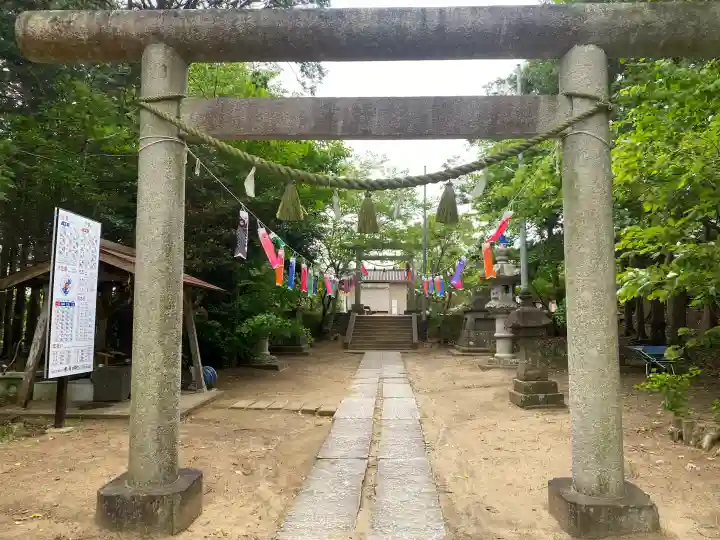 椿ノ海 水神社の{uncategorized: "未分類", other: "その他", undefined: "問題あり", building: "その他建物", grave: "お墓", sacred_gate: "鳥居", guardian: "狛犬", statue: "像", buddha: "仏像", history: "歴史", nature: "自然", garden: "庭園", animal: "動物", pagoda: "塔", temizu: "手水舎", mountain_gate: "山門・神門", sanctuary: "本殿・本堂", subordinate: "末社・摂社", art: "芸術", scenery: "景色", jizo: "地蔵", ema: "絵馬", goshuin: "御朱印", omikuji: "おみくじ", items: "授与品その他", amulet: "お守り", goshuincho: "御朱印帳", eats: "食事", festival: "お祭り", votive_dance: "神楽", shichigosan: "七五三参", wedding: "結婚式", experience: "体験その他", initially: "初詣", around: "周辺", anti_infection: "感染症対策"}