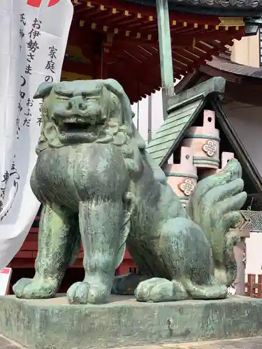 浅草神社の狛犬