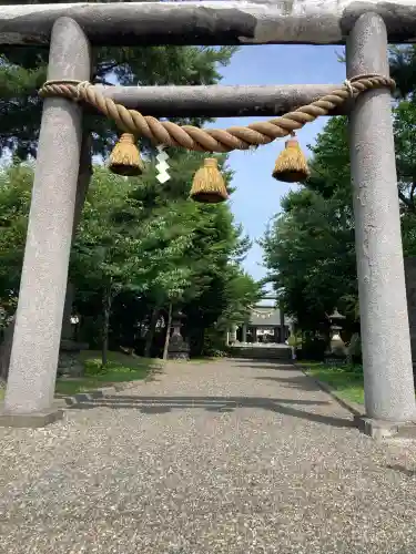 刈田神社の{uncategorized: "未分類", other: "その他", undefined: "問題あり", building: "その他建物", grave: "お墓", sacred_gate: "鳥居", guardian: "狛犬", statue: "像", buddha: "仏像", history: "歴史", nature: "自然", garden: "庭園", animal: "動物", pagoda: "塔", temizu: "手水舎", mountain_gate: "山門・神門", sanctuary: "本殿・本堂", subordinate: "末社・摂社", art: "芸術", scenery: "景色", jizo: "地蔵", ema: "絵馬", goshuin: "御朱印", omikuji: "おみくじ", items: "授与品その他", amulet: "お守り", goshuincho: "御朱印帳", eats: "食事", festival: "お祭り", votive_dance: "神楽", shichigosan: "七五三参", wedding: "結婚式", experience: "体験その他", initially: "初詣", around: "周辺", anti_infection: "感染症対策"}