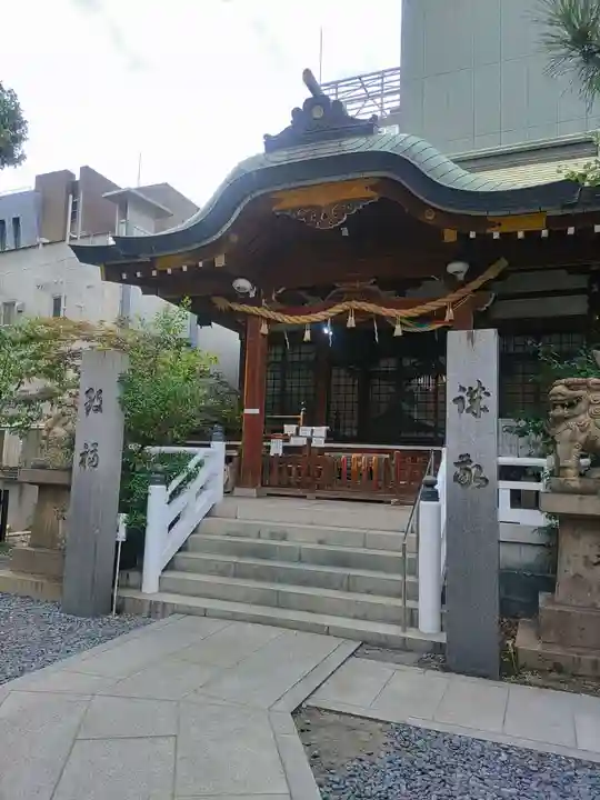 鵲森宮の本殿・本堂