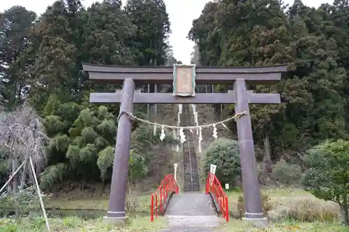 坪沼八幡神社の鳥居