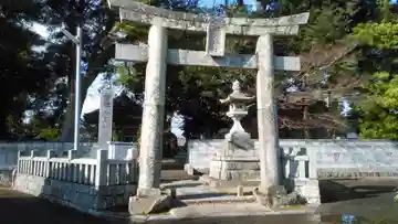 細石神社の鳥居