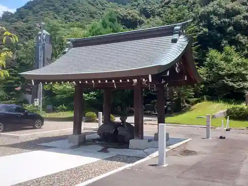 岐阜護國神社の手水