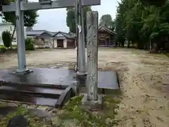 八柱神社の建物その他