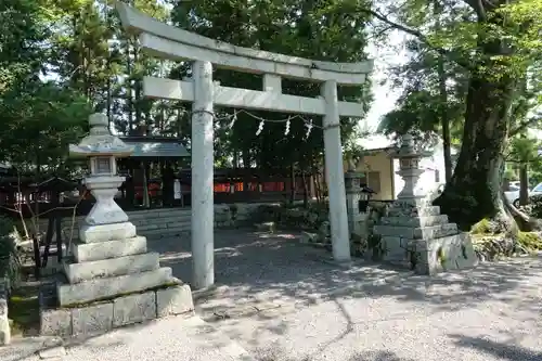 那波加神社の鳥居