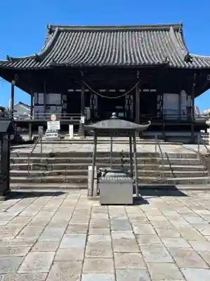 家原寺の本殿・本堂