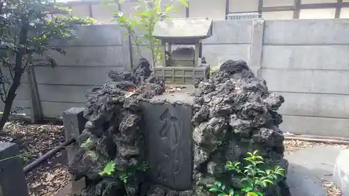 若宮八幡神社の末社