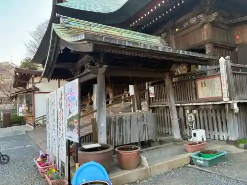 弘明寺の{uncategorized: "未分類", other: "その他", undefined: "問題あり", building: "その他建物", grave: "お墓", sacred_gate: "鳥居", guardian: "狛犬", statue: "像", buddha: "仏像", history: "歴史", nature: "自然", garden: "庭園", animal: "動物", pagoda: "塔", temizu: "手水舎", mountain_gate: "山門・神門", sanctuary: "本殿・本堂", subordinate: "末社・摂社", art: "芸術", scenery: "景色", jizo: "地蔵", ema: "絵馬", goshuin: "御朱印", omikuji: "おみくじ", items: "授与品その他", amulet: "お守り", goshuincho: "御朱印帳", eats: "食事", festival: "お祭り", votive_dance: "神楽", shichigosan: "七五三参", wedding: "結婚式", experience: "体験その他", initially: "初詣", around: "周辺", anti_infection: "感染症対策"}