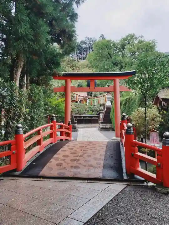 天河大辨財天社の{uncategorized: "未分類", other: "その他", undefined: "問題あり", building: "その他建物", grave: "お墓", sacred_gate: "鳥居", guardian: "狛犬", statue: "像", buddha: "仏像", history: "歴史", nature: "自然", garden: "庭園", animal: "動物", pagoda: "塔", temizu: "手水舎", mountain_gate: "山門・神門", sanctuary: "本殿・本堂", subordinate: "末社・摂社", art: "芸術", scenery: "景色", jizo: "地蔵", ema: "絵馬", goshuin: "御朱印", omikuji: "おみくじ", items: "授与品その他", amulet: "お守り", goshuincho: "御朱印帳", eats: "食事", festival: "お祭り", votive_dance: "神楽", shichigosan: "七五三参", wedding: "結婚式", experience: "体験その他", initially: "初詣", around: "周辺", anti_infection: "感染症対策"}