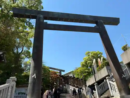 伊勢山皇大神宮の{uncategorized: "未分類", other: "その他", undefined: "問題あり", building: "その他建物", grave: "お墓", sacred_gate: "鳥居", guardian: "狛犬", statue: "像", buddha: "仏像", history: "歴史", nature: "自然", garden: "庭園", animal: "動物", pagoda: "塔", temizu: "手水舎", mountain_gate: "山門・神門", sanctuary: "本殿・本堂", subordinate: "末社・摂社", art: "芸術", scenery: "景色", jizo: "地蔵", ema: "絵馬", goshuin: "御朱印", omikuji: "おみくじ", items: "授与品その他", amulet: "お守り", goshuincho: "御朱印帳", eats: "食事", festival: "お祭り", votive_dance: "神楽", shichigosan: "七五三参", wedding: "結婚式", experience: "体験その他", initially: "初詣", around: "周辺", anti_infection: "感染症対策"}