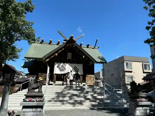札幌諏訪神社の本殿・本堂