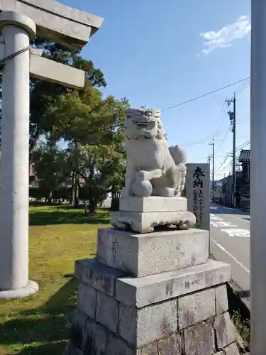 月山八幡宮の狛犬