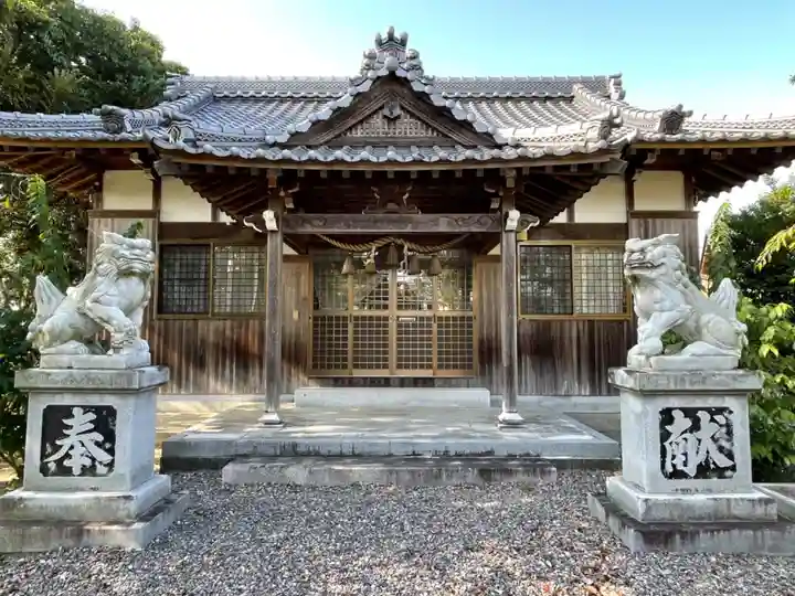 八柱神社の本殿・本堂