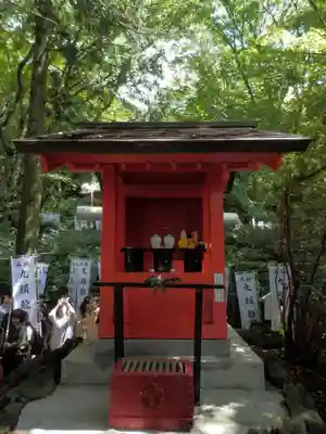 九頭龍神社本宮の末社・摂社