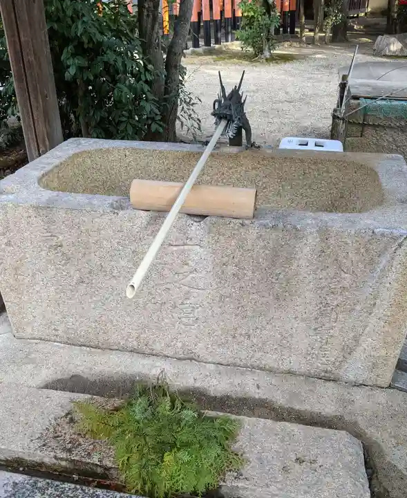 片埜神社の手水舎