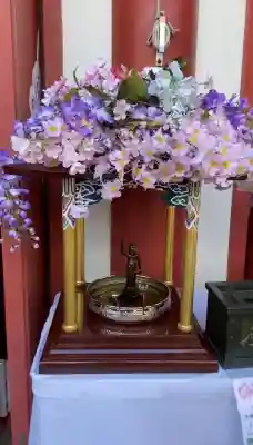 寛永寺不忍池弁天堂の{uncategorized: "未分類", other: "その他", undefined: "問題あり", building: "その他建物", grave: "お墓", sacred_gate: "鳥居", guardian: "狛犬", statue: "像", buddha: "仏像", history: "歴史", nature: "自然", garden: "庭園", animal: "動物", pagoda: "塔", temizu: "手水舎", mountain_gate: "山門・神門", sanctuary: "本殿・本堂", subordinate: "末社・摂社", art: "芸術", scenery: "景色", jizo: "地蔵", ema: "絵馬", goshuin: "御朱印", omikuji: "おみくじ", items: "授与品その他", amulet: "お守り", goshuincho: "御朱印帳", eats: "食事", festival: "お祭り", votive_dance: "神楽", shichigosan: "七五三参", wedding: "結婚式", experience: "体験その他", initially: "初詣", around: "周辺", anti_infection: "感染症対策"}