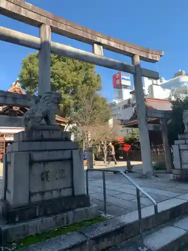 三輪神社の鳥居