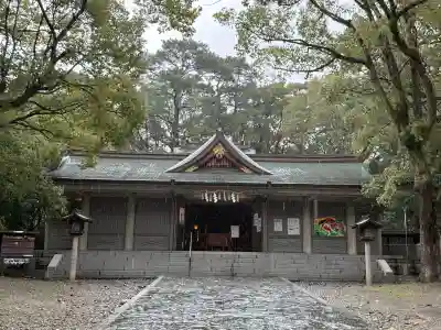 和歌山縣護國神社の{uncategorized: "未分類", other: "その他", undefined: "問題あり", building: "その他建物", grave: "お墓", sacred_gate: "鳥居", guardian: "狛犬", statue: "像", buddha: "仏像", history: "歴史", nature: "自然", garden: "庭園", animal: "動物", pagoda: "塔", temizu: "手水舎", mountain_gate: "山門・神門", sanctuary: "本殿・本堂", subordinate: "末社・摂社", art: "芸術", scenery: "景色", jizo: "地蔵", ema: "絵馬", goshuin: "御朱印", omikuji: "おみくじ", items: "授与品その他", amulet: "お守り", goshuincho: "御朱印帳", eats: "食事", festival: "お祭り", votive_dance: "神楽", shichigosan: "七五三参", wedding: "結婚式", experience: "体験その他", initially: "初詣", around: "周辺", anti_infection: "感染症対策"}