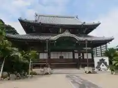 成願寺の本殿