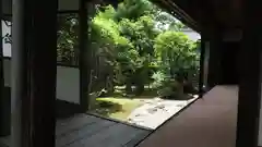 新薬師寺の庭園